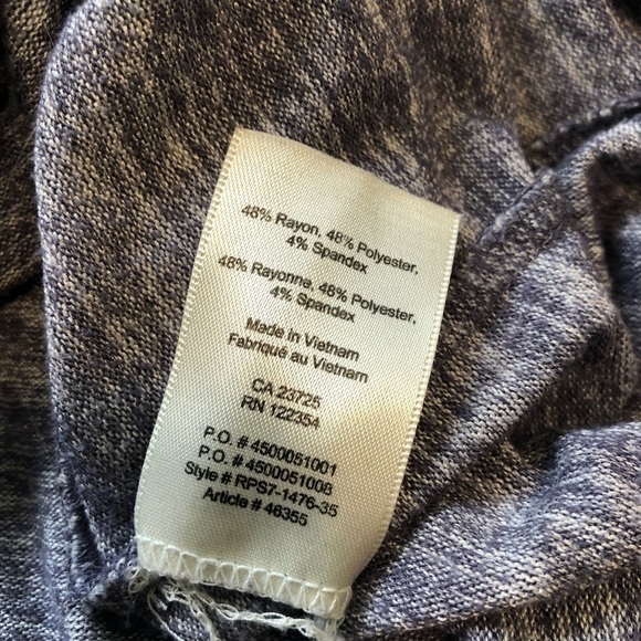 ARITZIA Wilfred Free Devinette V Neck - Picture 6 of 7